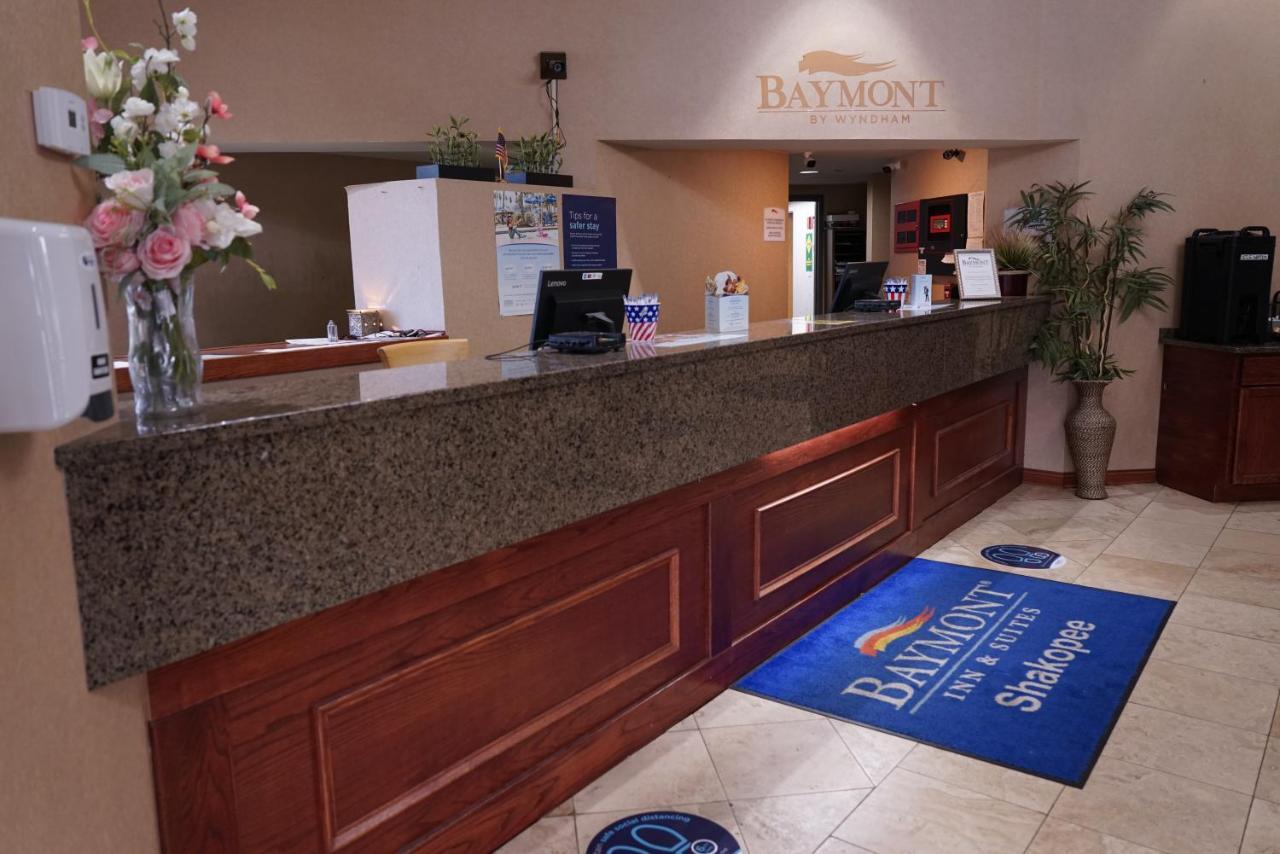 Baymont By Wyndham Shakopee Hotell Exteriör bild